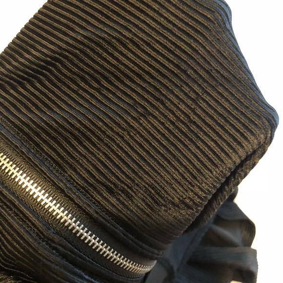 FOREVER21 hooded bodysuit S - Picture 4 of 7